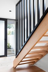 https://images.listonce.com.au/custom/160x/listings/77-victoria-road-northcote-vic-3070/892/01236892_img_11.jpg?QkHJE9UkHUE