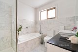 https://images.listonce.com.au/custom/160x/listings/77a-park-road-glen-iris-vic-3146/852/01705852_img_12.jpg?-weKDCaWoH0