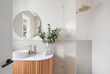 https://images.listonce.com.au/custom/160x/listings/77a-saffron-street-newtown-vic-3220/388/01701388_img_07.jpg?EMGAk8HbzcQ