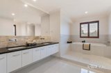 https://images.listonce.com.au/custom/160x/listings/78-evans-drive-croydon-vic-3136/908/01948908_img_09.jpg?FzqsQ5mZoH4