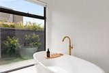 https://images.listonce.com.au/custom/160x/listings/78-fourteenth-road-connewarre-vic-3227/053/01735053_img_13.jpg?wdP1yOWX474