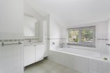 https://images.listonce.com.au/custom/160x/listings/78-maidstone-street-ringwood-vic-3134/344/01972344_img_04.jpg?aEHfB6vLYiY