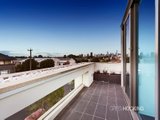 https://images.listonce.com.au/custom/160x/listings/78-princes-street-port-melbourne-vic-3207/758/01087758_img_13.jpg?cxNjcQoDr4g