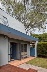 https://images.listonce.com.au/custom/160x/listings/78a-victoria-road-northcote-vic-3070/296/01195296_img_02.jpg?pNYSP3_bFiw