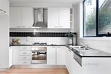 https://images.listonce.com.au/custom/160x/listings/78a-victoria-road-northcote-vic-3070/296/01195296_img_09.jpg?fupb4EVxfmg
