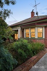 https://images.listonce.com.au/custom/160x/listings/79-kellett-street-northcote-vic-3070/621/01975621_img_02.jpg?vTXqTf11n9w