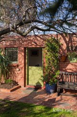 https://images.listonce.com.au/custom/160x/listings/79-kellett-street-northcote-vic-3070/621/01975621_img_20.jpg?OI5IhJzL30s