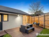 https://images.listonce.com.au/custom/160x/listings/79-kipling-avenue-mooroolbark-vic-3138/986/01524986_img_07.jpg?L7WbGLYf5BE