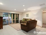 https://images.listonce.com.au/custom/160x/listings/79-lakeview-drive-lilydale-vic-3140/433/01526433_img_07.jpg?Iajp93D65JA