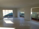 https://images.listonce.com.au/custom/160x/listings/79-manuka-grove-wyndham-vale-vic-3024/653/01720653_img_03.jpg?vBFPz6BoA3I