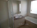 https://images.listonce.com.au/custom/160x/listings/79-manuka-grove-wyndham-vale-vic-3024/653/01720653_img_06.jpg?2DNal33EfgM