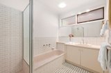 https://images.listonce.com.au/custom/160x/listings/79-switchback-road-chirnside-park-vic-3116/236/01775236_img_11.jpg?lJYRRQcMjwk