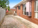 https://images.listonce.com.au/custom/160x/listings/792-aphrasia-street-newtown-vic-3220/903/01737903_img_15.jpg?KzozYcraEdM