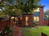 https://images.listonce.com.au/custom/160x/listings/79a-country-club-drive-chirnside-park-vic-3116/527/01524527_img_01.jpg?LZfnerrvSWg