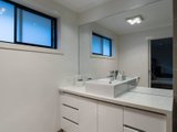 https://images.listonce.com.au/custom/160x/listings/7a-bristol-court-kilsyth-vic-3137/465/01524465_img_14.jpg?-9GN0eDpBDQ