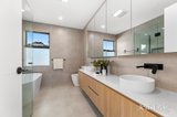 https://images.listonce.com.au/custom/160x/listings/7a-doon-avenue-glen-waverley-vic-3150/762/01978762_img_13.jpg?TnErjUDtCxY