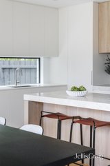 https://images.listonce.com.au/custom/160x/listings/7a-gloucester-road-ashburton-vic-3147/573/01954573_img_07.jpg?EL5RrUBlweo