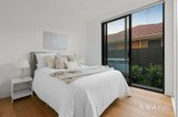 https://images.listonce.com.au/custom/160x/listings/7a-lesden-street-bentleigh-east-vic-3165/154/01988154_img_10.jpg?LomtG3TLnC8
