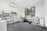 https://images.listonce.com.au/custom/160x/listings/7a-maxia-road-doncaster-east-vic-3109/266/01451266_img_12.jpg?3lMgtODY5aE