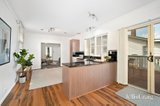 https://images.listonce.com.au/custom/160x/listings/7a-queen-victoria-street-newington-vic-3350/214/01928214_img_04.jpg?OWVAKiWZIN4