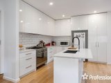 https://images.listonce.com.au/custom/160x/listings/7a-switchback-road-chirnside-park-vic-3116/356/01526356_img_01.jpg?CBdeSsFM5lU