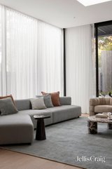 https://images.listonce.com.au/custom/160x/listings/7a-wellington-avenue-beaumaris-vic-3193/488/01988488_img_24.jpg?mT_oz3zb_JQ