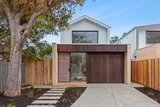 https://images.listonce.com.au/custom/160x/listings/7b-wattle-bird-crescent-barwon-heads-vic-3227/798/01911798_img_01.jpg?DpzPxBWSEYE