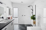https://images.listonce.com.au/custom/160x/listings/8-10-nicholson-close-research-vic-3095/467/01691467_img_10.jpg?Gzsthi_8o4o