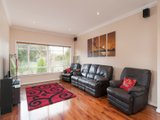 https://images.listonce.com.au/custom/160x/listings/8-abraham-drive-croydon-vic-3136/985/01523985_img_03.jpg?t9dgfLBLifk