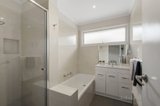 https://images.listonce.com.au/custom/160x/listings/8-acworth-court-greensborough-vic-3088/199/00894199_img_09.jpg?jjVWlj1AI2A