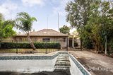 https://images.listonce.com.au/custom/160x/listings/8-ada-street-preston-vic-3072/712/01908712_img_17.jpg?Du6BAeF92cw