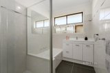 https://images.listonce.com.au/custom/160x/listings/8-aintree-court-greensborough-vic-3088/870/01050870_img_06.jpg?b5iQue7ni3Q