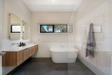 https://images.listonce.com.au/custom/160x/listings/8-alcheringa-court-gisborne-vic-3437/535/01896535_img_08.jpg?8E64nEUPgRw