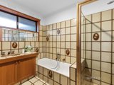 https://images.listonce.com.au/custom/160x/listings/8-amberwood-court-templestowe-vic-3106/340/01736340_img_07.jpg?dWx9s_tOZts