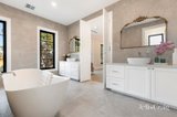 https://images.listonce.com.au/custom/160x/listings/8-amesbury-avenue-wantirna-vic-3152/243/01972243_img_14.jpg?EgIYMtr9C1M