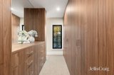 https://images.listonce.com.au/custom/160x/listings/8-amesbury-avenue-wantirna-vic-3152/243/01972243_img_15.jpg?SKTB1JbiQmc