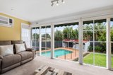 https://images.listonce.com.au/custom/160x/listings/8-antoinette-court-mount-waverley-vic-3149/175/01132175_img_04.jpg?2hxRSNSOK5w