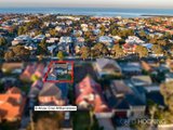 https://images.listonce.com.au/custom/160x/listings/8-anzac-crescent-williamstown-vic-3016/562/01202562_img_02.jpg?9Lie6sqjOq0