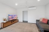 https://images.listonce.com.au/custom/160x/listings/8-aquiver-terrace-miners-rest-vic-3352/606/01593606_img_10.jpg?F01REVw1DNE