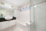 https://images.listonce.com.au/custom/160x/listings/8-aston-heath-glen-waverley-vic-3150/399/01862399_img_12.jpg?YvCybDqUFsw
