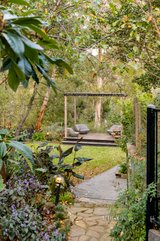 https://images.listonce.com.au/custom/160x/listings/8-bakers-road-coburg-north-vic-3058/532/01691532_img_13.jpg?jDLnlLJDUzo