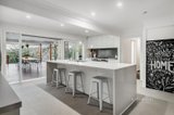 https://images.listonce.com.au/custom/160x/listings/8-baxter-street-eltham-vic-3095/895/01413895_img_02.jpg?4r-XMvOa1mg