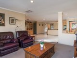 https://images.listonce.com.au/custom/160x/listings/8-baystone-place-lilydale-vic-3140/514/01524514_img_09.jpg?9-AbLjebAKE