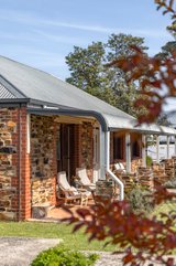 https://images.listonce.com.au/custom/160x/listings/8-baytown-close-barwon-heads-vic-3227/500/01704500_img_03.jpg?9BfDQasrI2o
