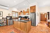 https://images.listonce.com.au/custom/160x/listings/8-bayview-road-brighton-east-vic-3187/560/01950560_img_06.jpg?0Nv7A5KPl3Q