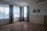 https://images.listonce.com.au/custom/160x/listings/8-bellara-drive-mooroolbark-vic-3138/701/01915701_img_02.jpg?_kMyupwkAAk