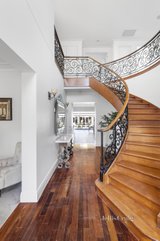https://images.listonce.com.au/custom/160x/listings/8-belmont-road-ivanhoe-vic-3079/883/01734883_img_02.jpg?vJCVjLn2fEY