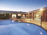 https://images.listonce.com.au/custom/160x/listings/8-berkefeld-court-templestowe-vic-3106/114/01685114_img_08.jpg?3CeiK4KsE9o