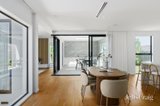 https://images.listonce.com.au/custom/160x/listings/8-bethwyn-street-bentleigh-east-vic-3165/780/01989780_img_09.jpg?1lwvjW8DE4o