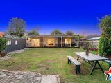 https://images.listonce.com.au/custom/160x/listings/8-blackburn-road-mooroolbark-vic-3138/848/01524848_img_14.jpg?jyZUgrfizGU